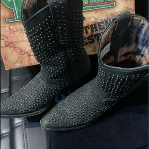 Woman’s Laredo western boots